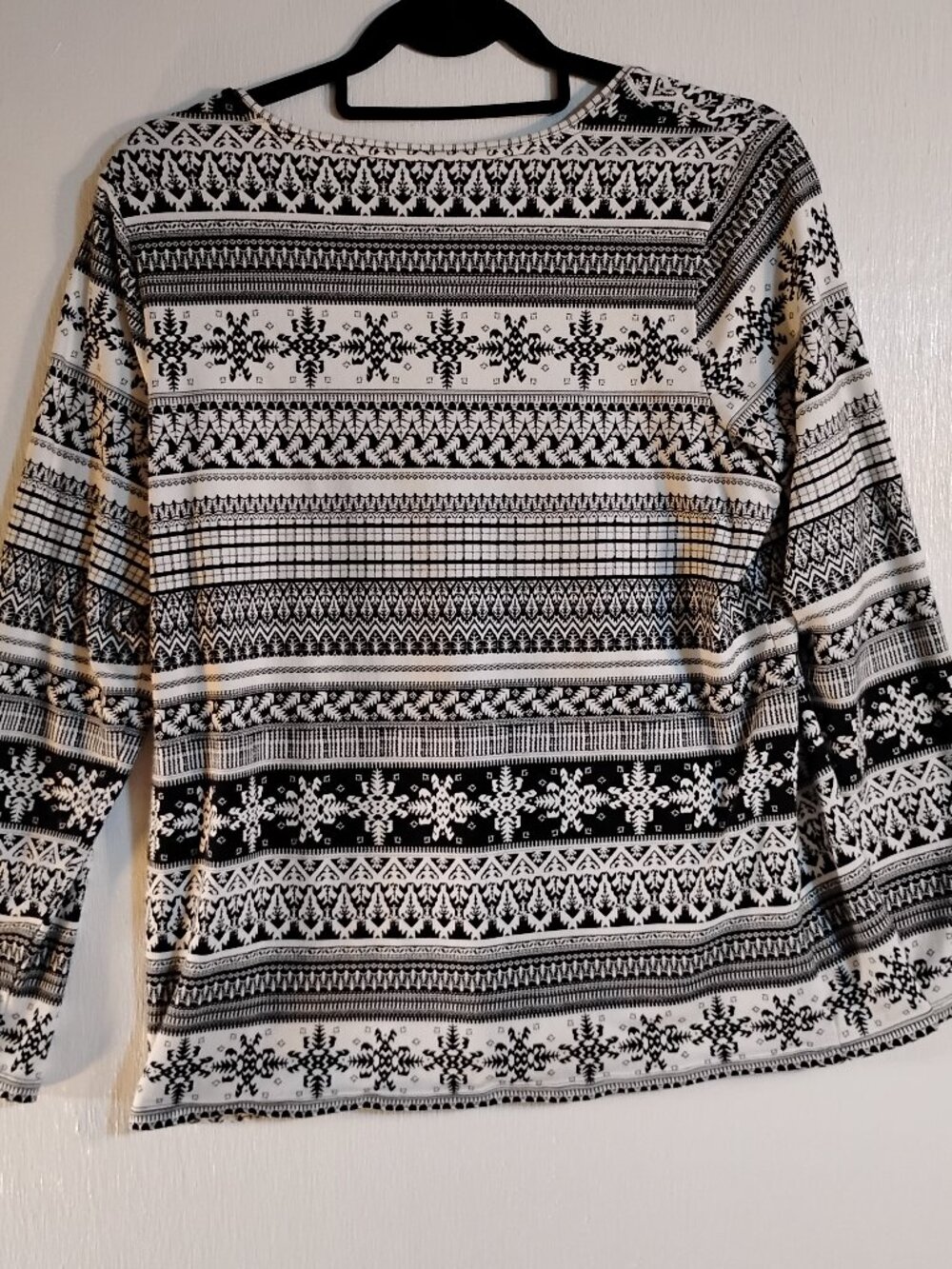 Talbots black-and-white long-sleeve knit top with Nordic winter pattern, XL - Picture 4 of 7